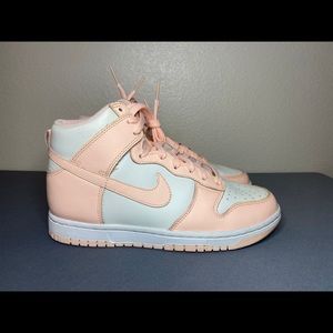 Nike Dunk High ‘Crimson Tint’
- Size 7 Women